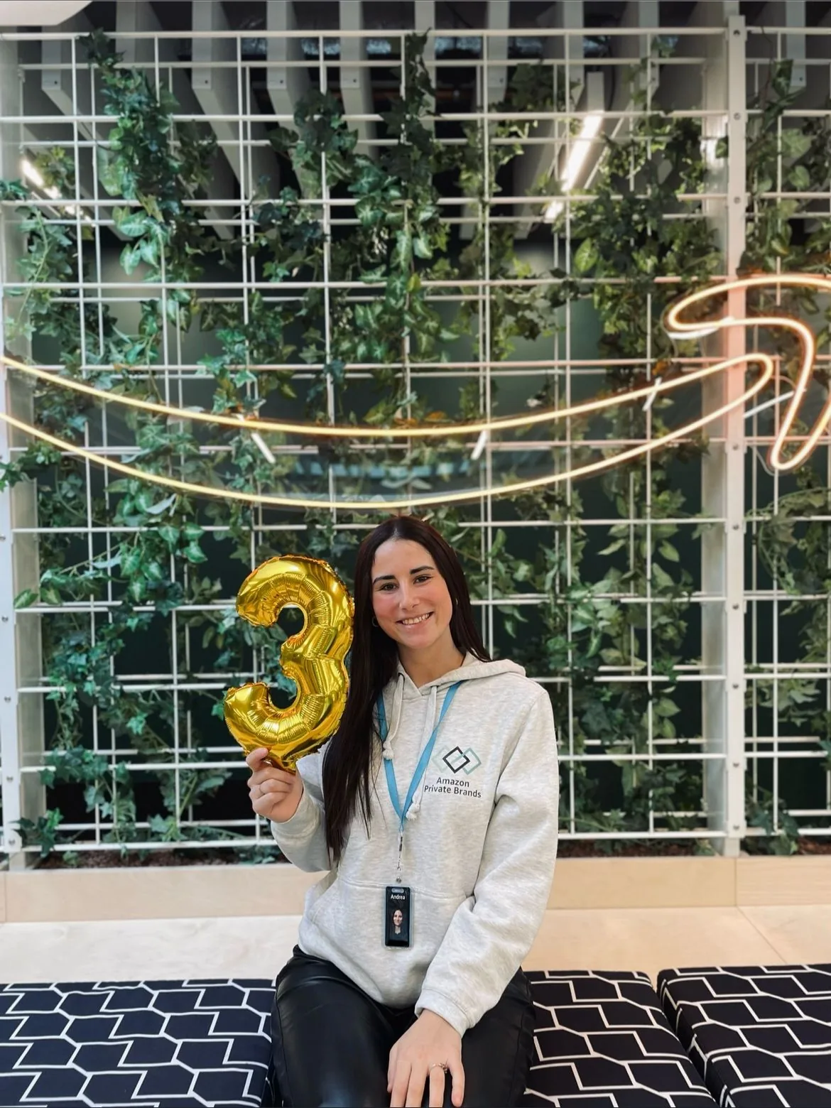 Andrea Pilan en las oficinas de Amazon