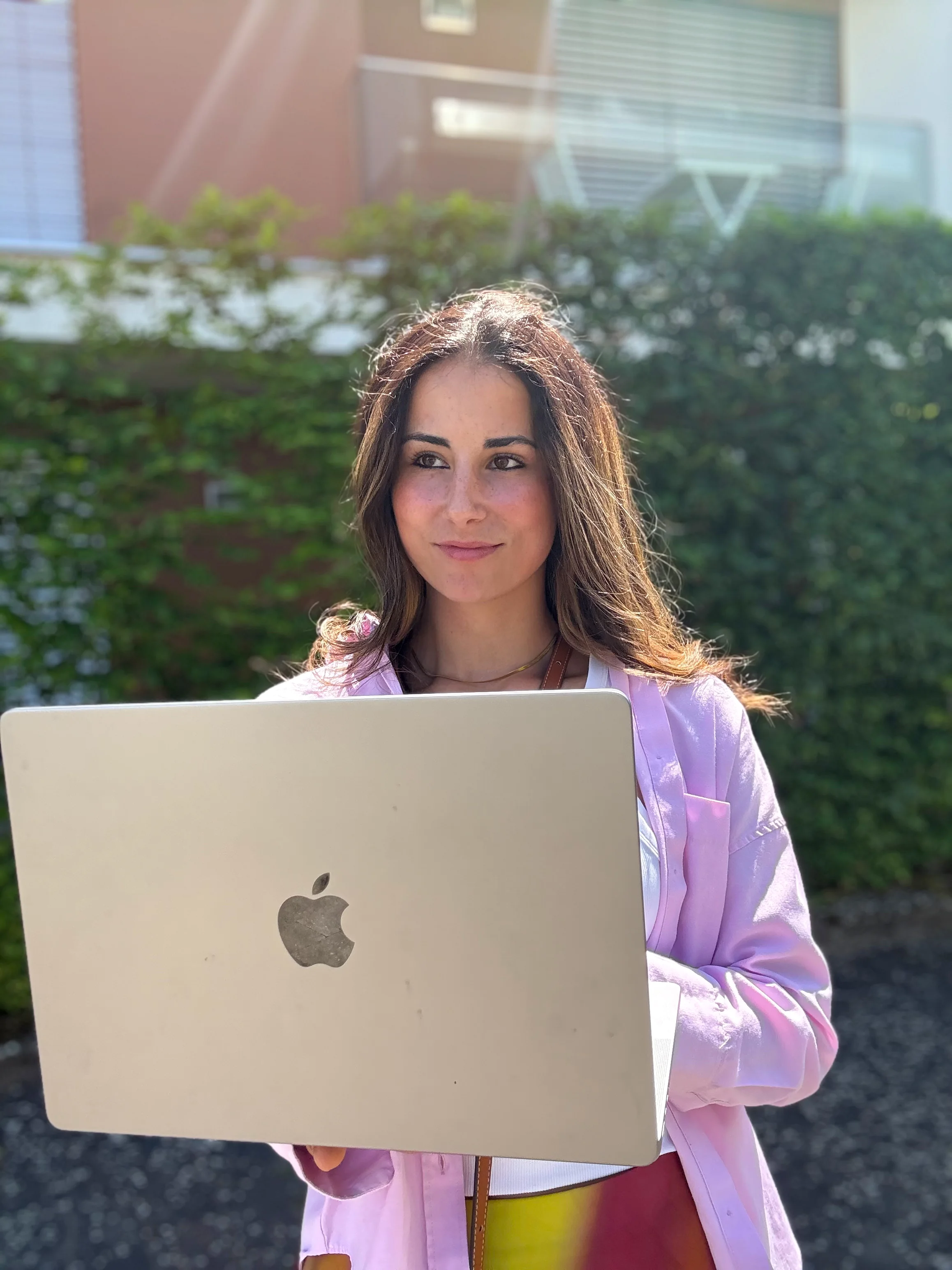 Mensaje de Andrea por LinkedIn